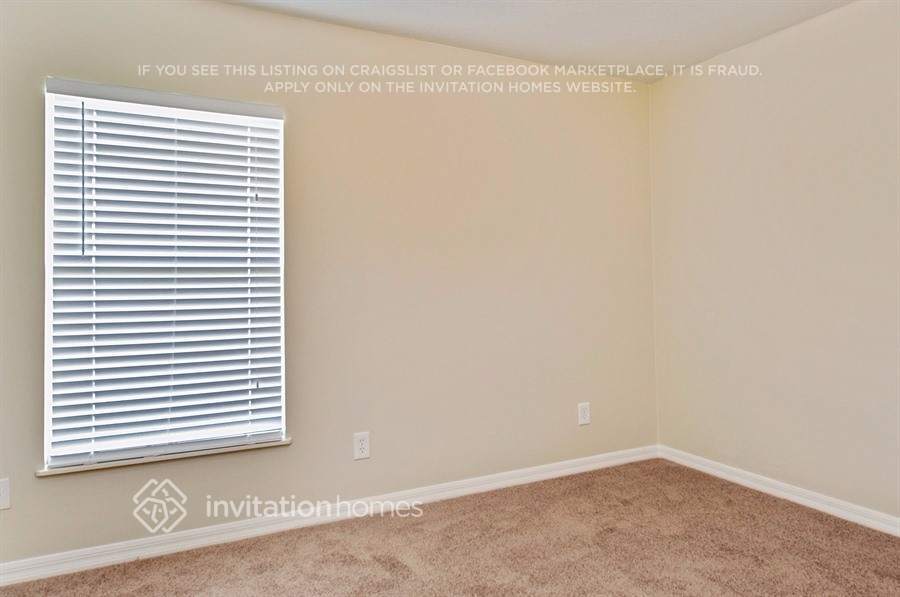 Building Photo - 656 Hatchwood Dr