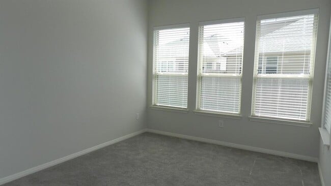 Building Photo - 12012 Reindeer Dr