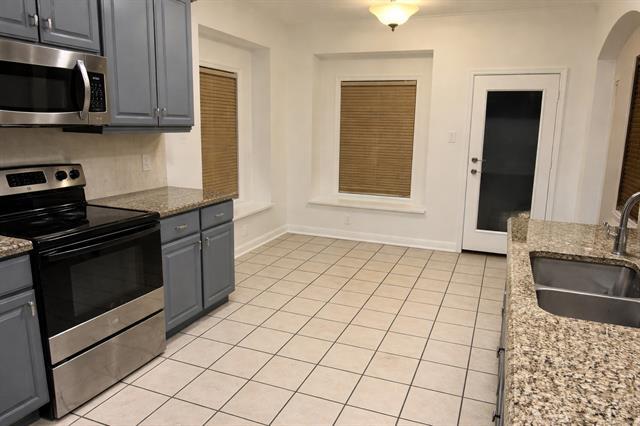 Building Photo - 1005 Leoti Ln