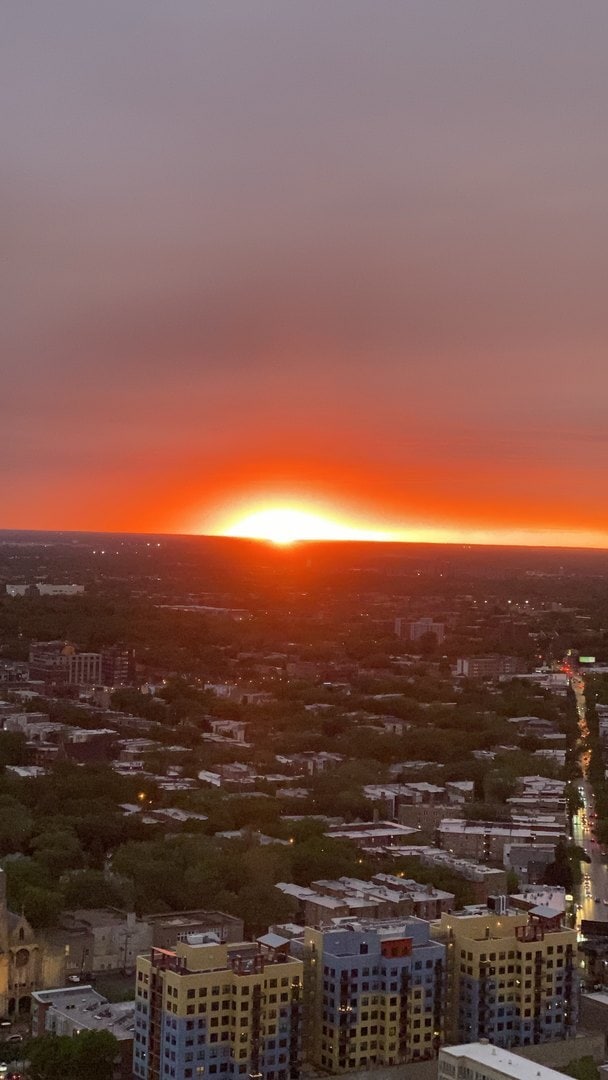 Building Photo - 5415 N Sheridan Rd