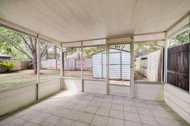 Building Photo - 3923 Windmill St