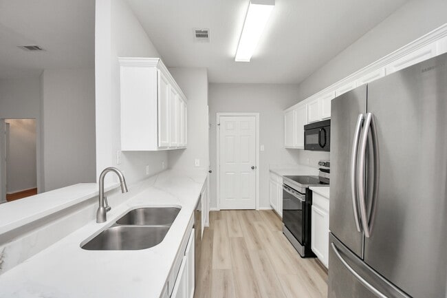 Building Photo - 24118 Wild Horses Ln