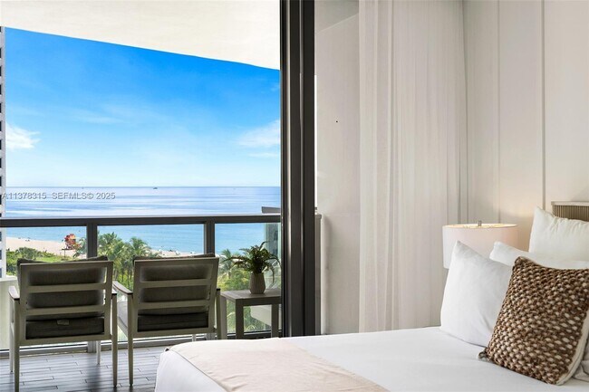 Building Photo - 2201 Collins Ave