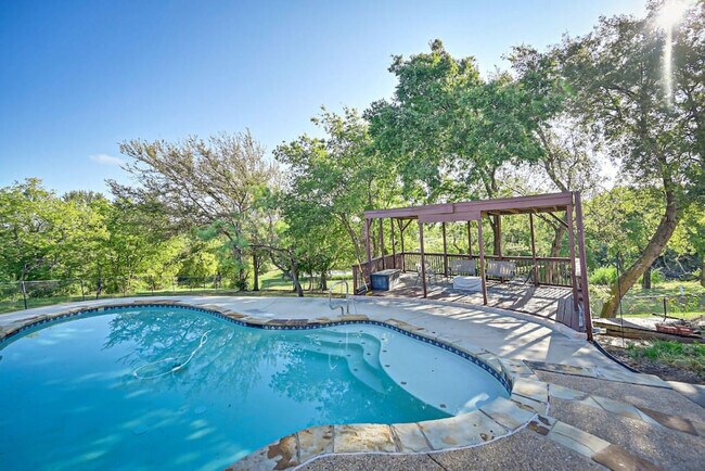 Building Photo - 811 Mallard Pointe Dr