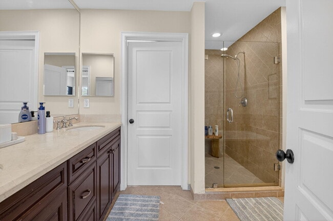 Building Photo - 1054 E Heritage Club Cir