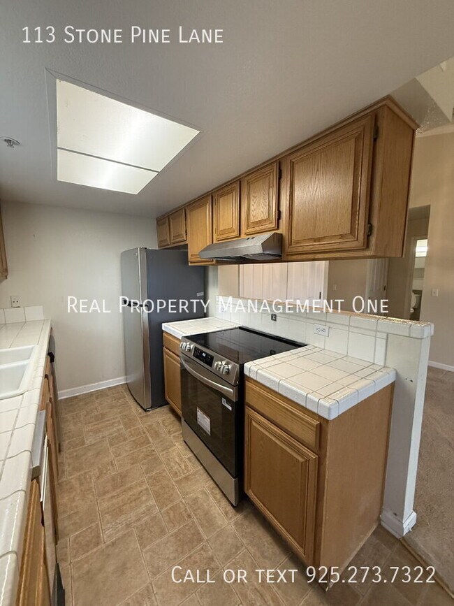 Building Photo - 113 Stone Pine Ln
