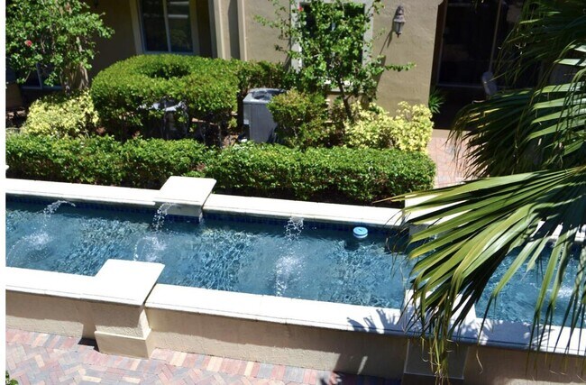 Building Photo - 3042 Waterside Cir