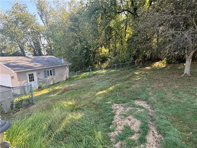 Building Photo - 96 Moger Dr