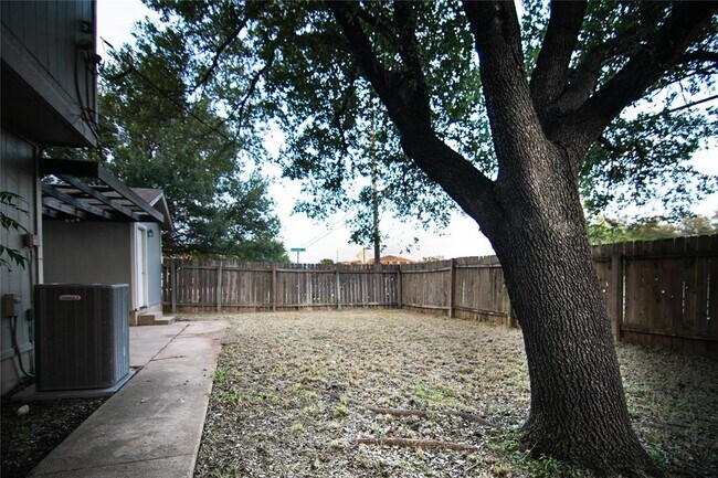 Building Photo - 8807 Springmail Cir