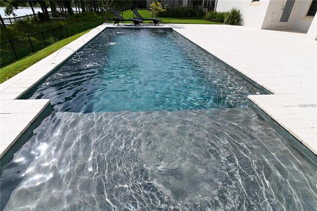 Building Photo - 15704 Marina Bay Dr