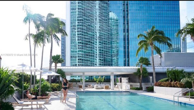 Primary Photo - 1395 Brickell Ave