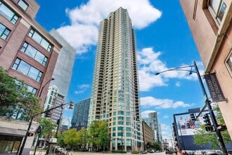 Building Photo - 400 N La Salle Dr