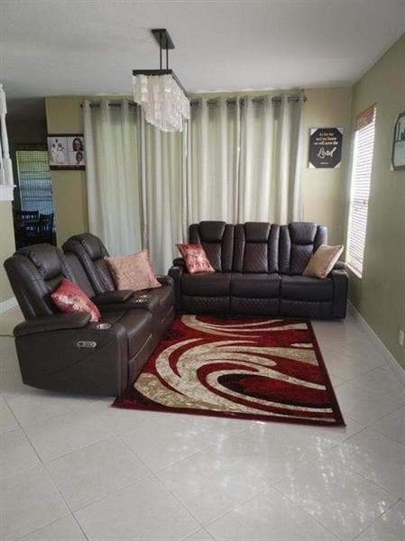 Building Photo - 2009 Grey Falcon Cir SW