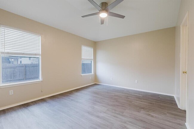 Building Photo - 1409 Molson Lake Dr