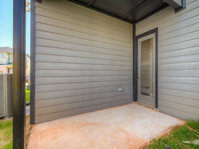 Building Photo - Beautiful New Construction Home in Edmond/...