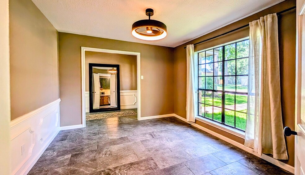 Dining Room - 15707 Downford Dr