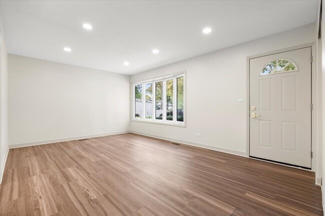 Building Photo - 3604 Owl Dr