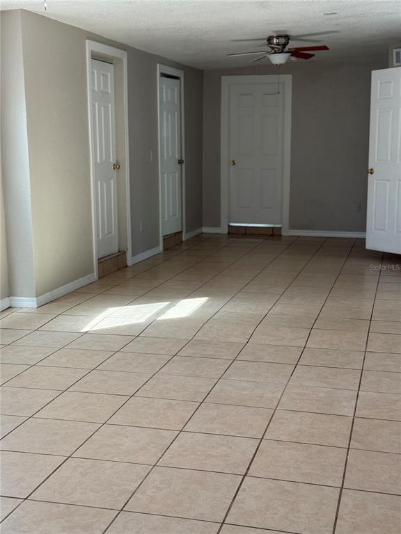 Building Photo - 720 Manor Dr