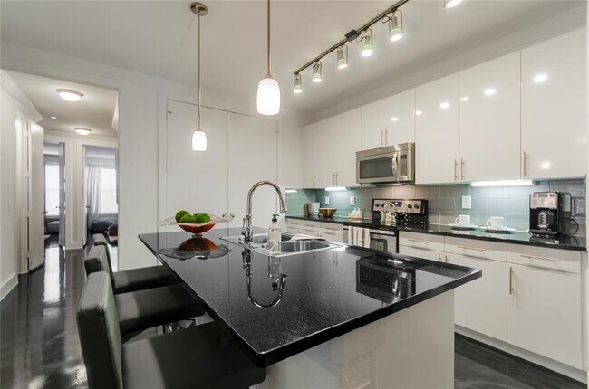 Building Photo - 3300 Towers Blvd