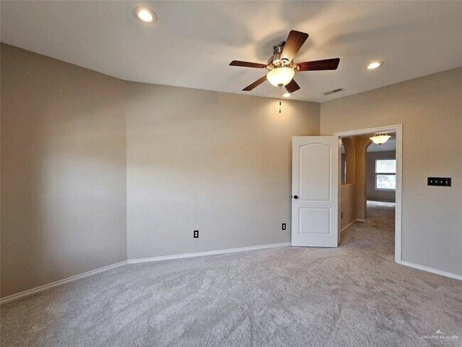 Building Photo - 26 Wisteria Dr