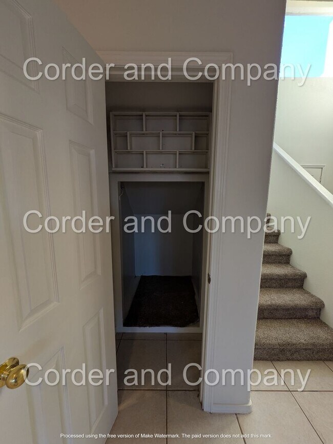 Building Photo - Beautiful & Cozy 3 Bedroom 2.5 Bathroom 1,760 Sq.Ft 2 Story Townhome