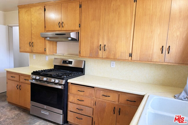 Building Photo - 2513 Denmead St