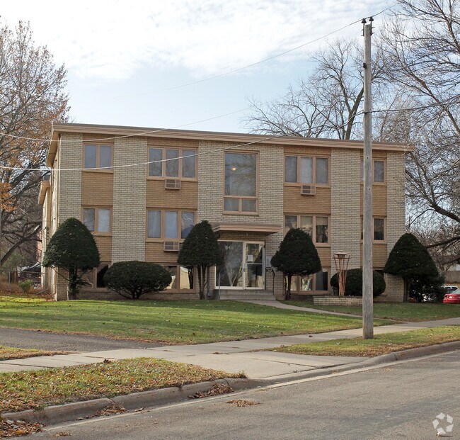 Building Photo - 3-848