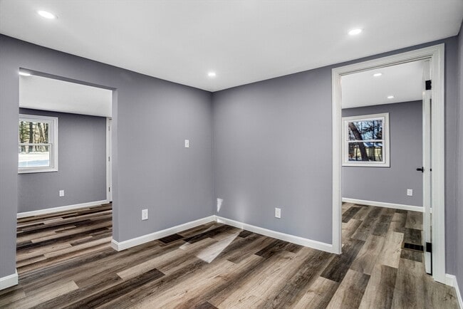 Building Photo - 502 Brockelman Rd
