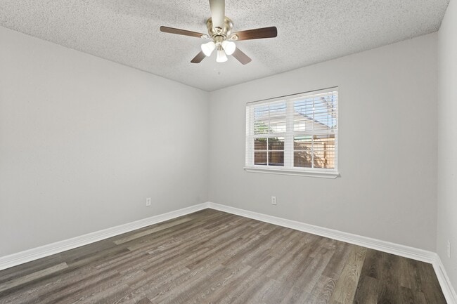 Building Photo - 4219 Prairie Meadow Dr