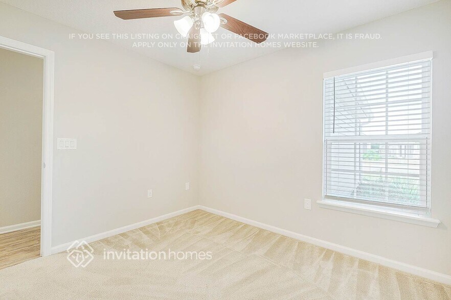 Building Photo - 115 Santorini Ct