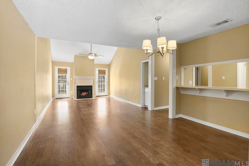 Building Photo - 8500 Bluebonnet Blvd