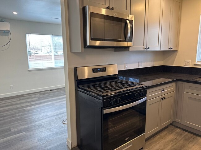 Building Photo - Completely remodeled 2 bedroom gem with 1 car garage Near the VA Hospital