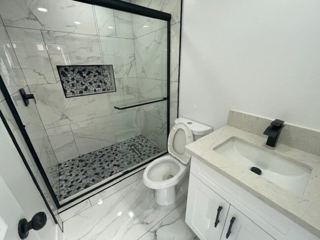 Building Photo - 2145 Calle Serena