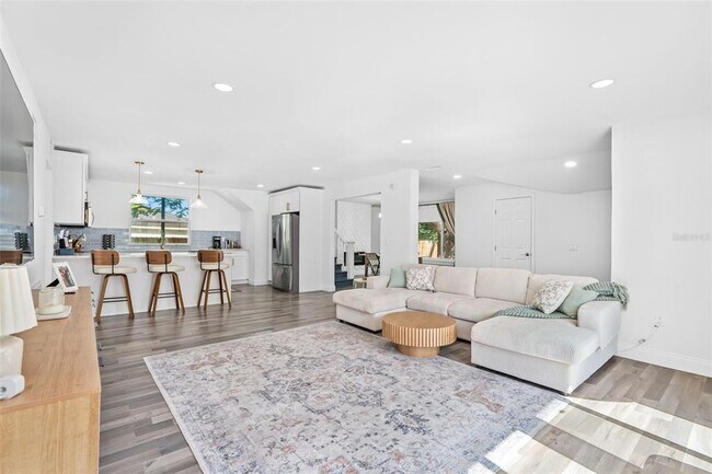 Building Photo - 2201 50th Ave N