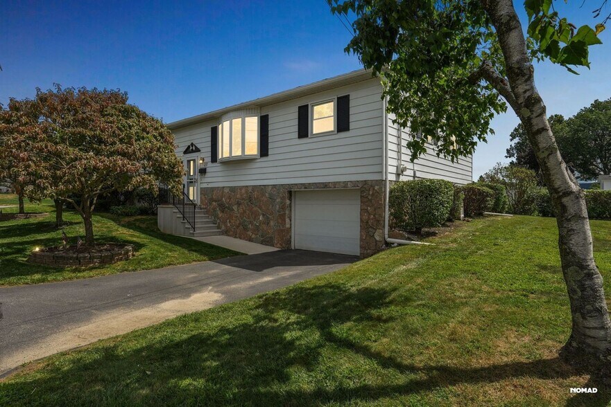 Primary Photo - 27 Garden Dr