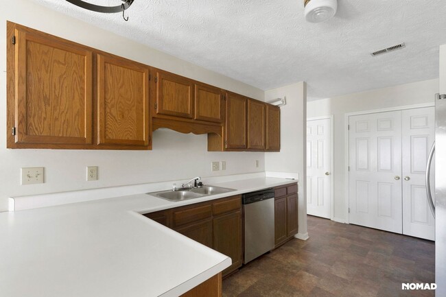Building Photo - Charming 3BR House in Fayetteville