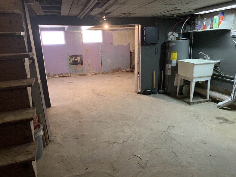 Building Photo - 1711 W Juniata St