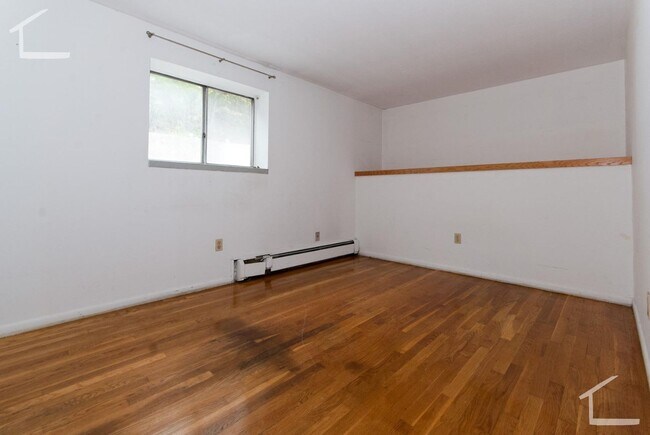 Building Photo - Spacious 2 bed in Brighton....
