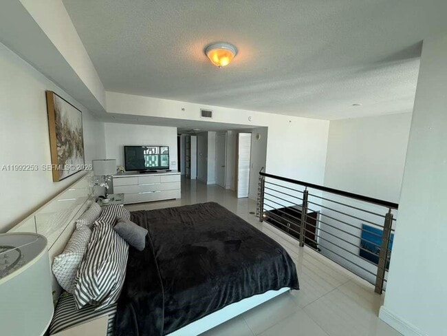 Building Photo - 41 SE 5th St