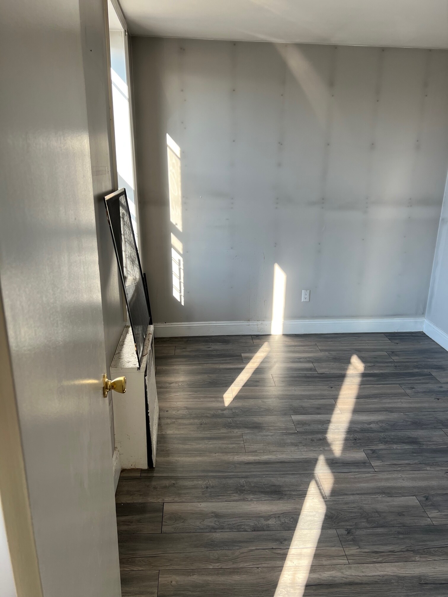 Building Photo - 148 Linden St