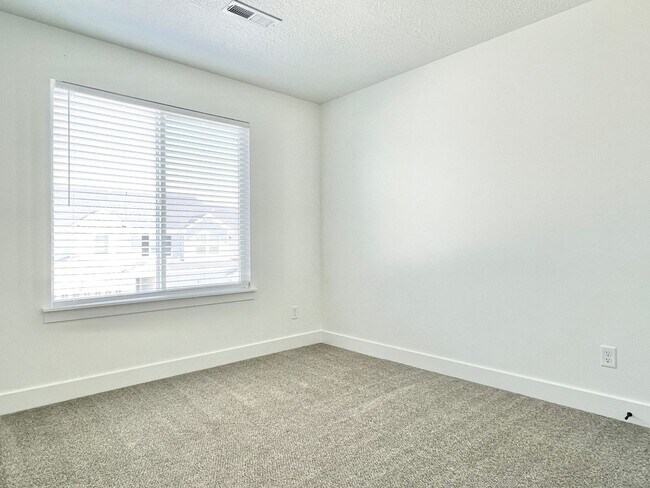 Building Photo - Beautiful Poolside Townhome at The Exchange!