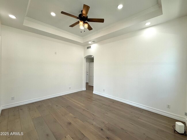 Building Photo - 1523 E Treasure Cove Dr