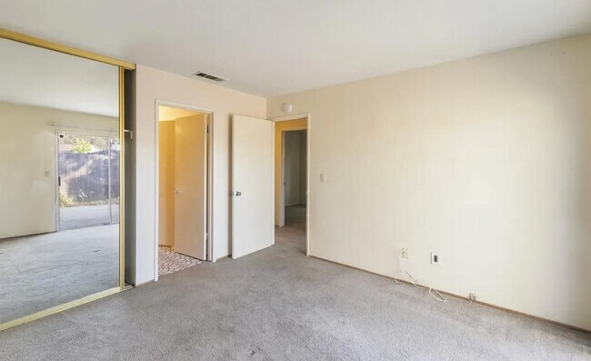 Building Photo - 2728 Almondwood Way