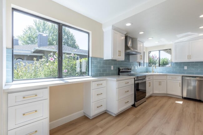 Building Photo - 2128 Presidio Ct