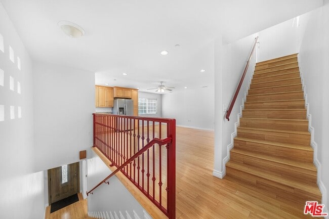 Building Photo - 741 N Las Palmas Ave