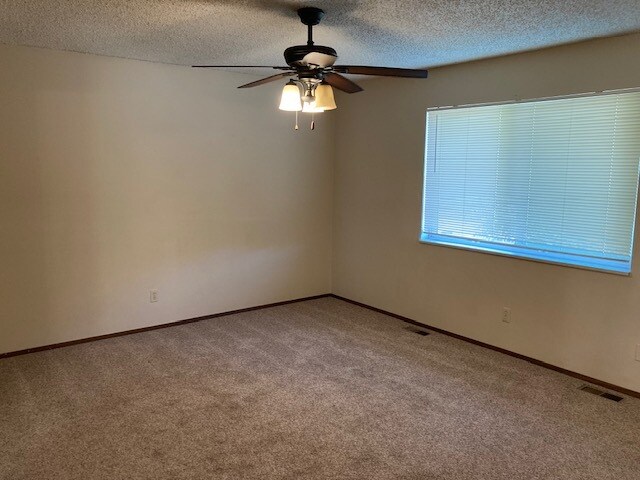 Building Photo - 1202 12th Ave