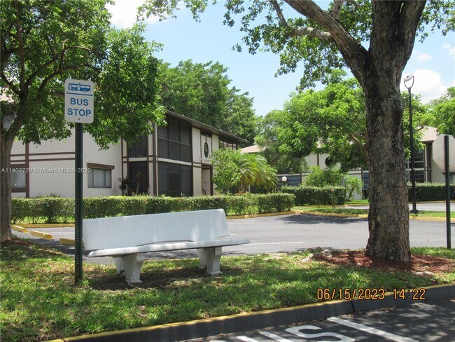 Building Photo - 9654 S Belfort Cir