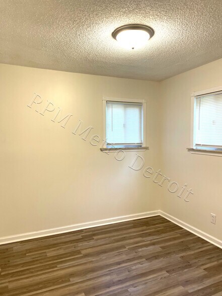 Building Photo - 3567 Spruce St