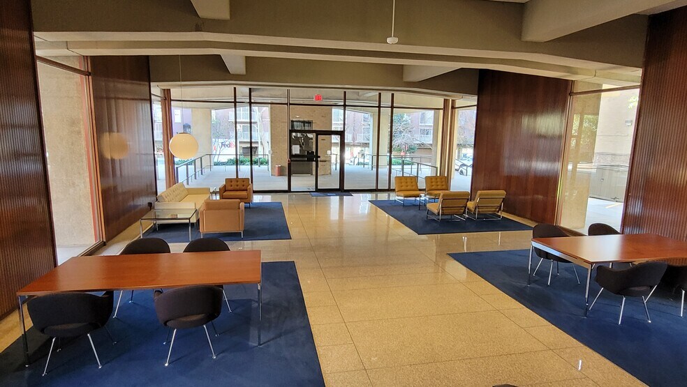 Main Lobby - 429 N St SW