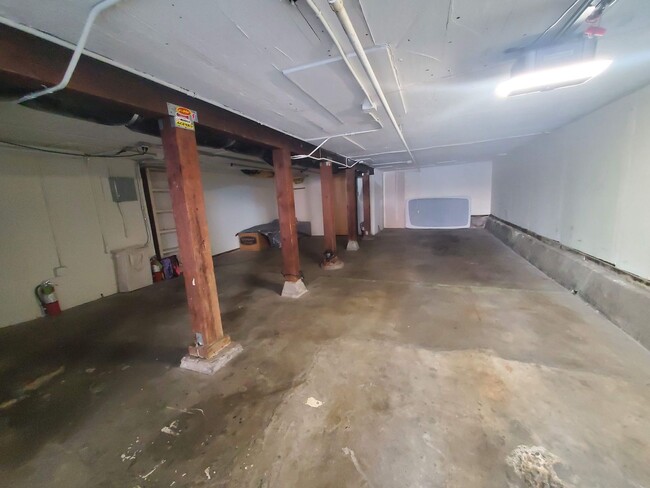 Building Photo - 1126 Masonic Ave